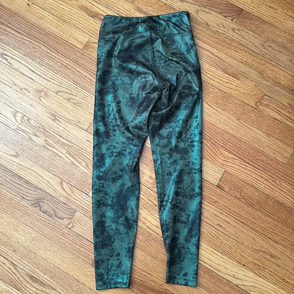 Heroine Sport Leggings - Picture 2 of 5